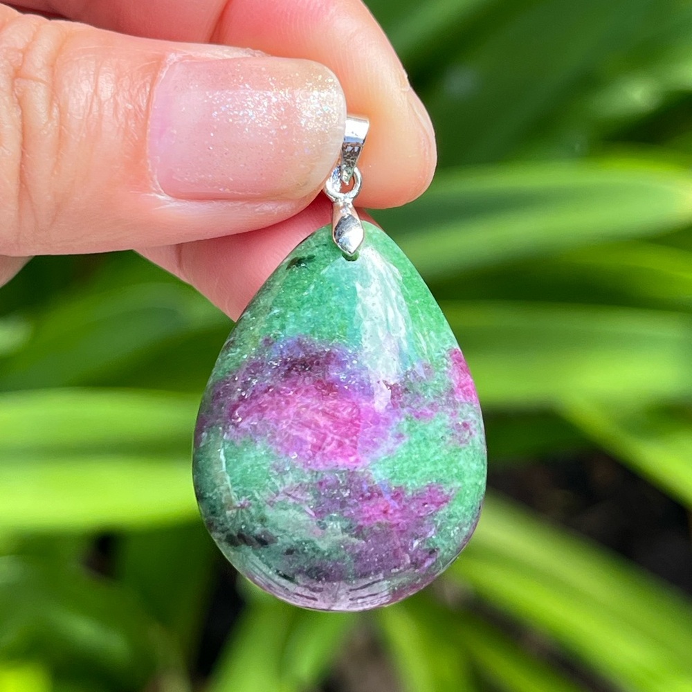 Sterling silver 925 stamped ruby zoisite pendant 0058